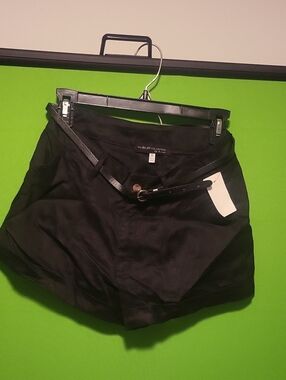 Black High-Waist Dress Shorts with Belt - SizeXS